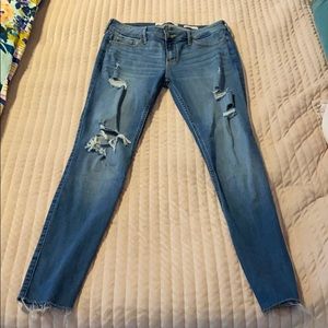 Never worn low rise super skinny Hollister jeans.
